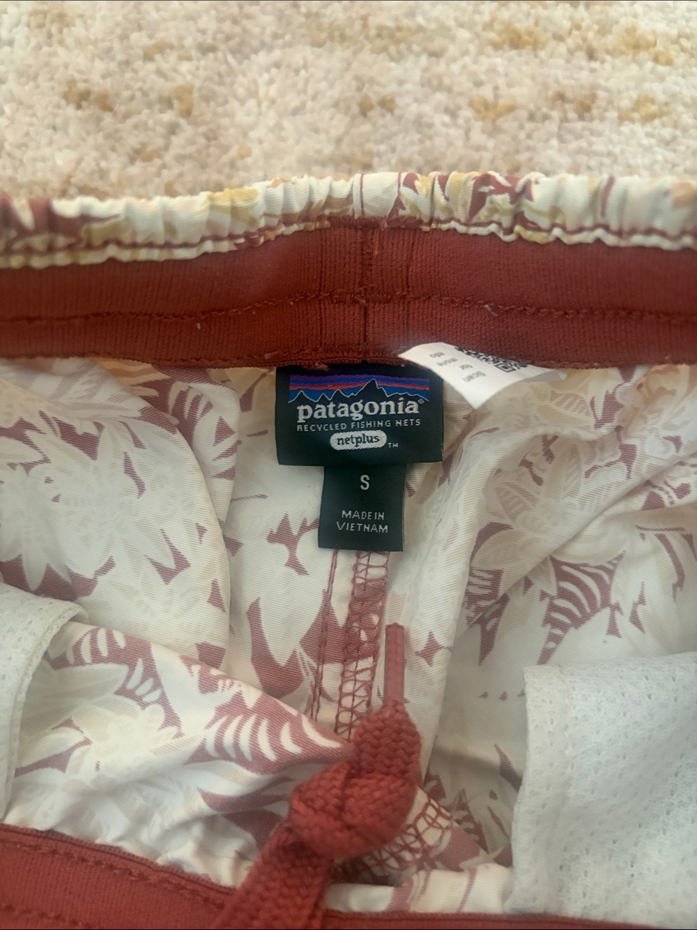 Patagonia 5 inch baggies - Picture 2 of 3